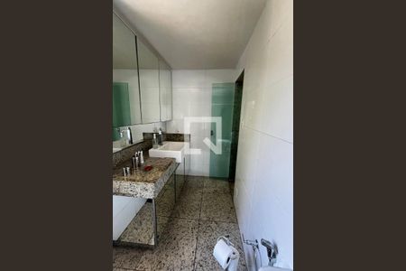 Casa para alugar com 1113m², 3 quartos e 4 vagas