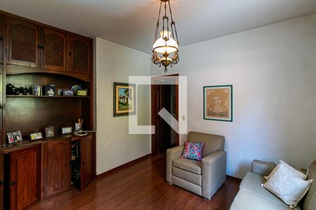 Casa à venda com 450m², 4 quartos e 4 vagasSala