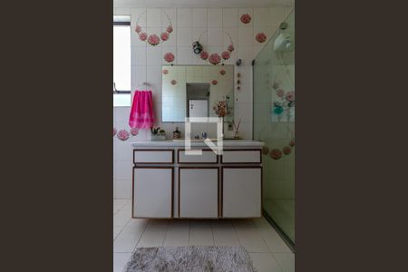 Casa à venda com 450m², 4 quartos e 4 vagasBanheiro