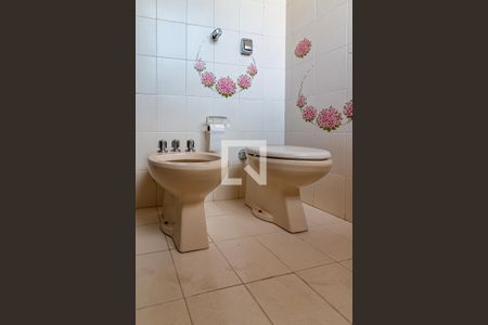 Casa à venda com 450m², 4 quartos e 4 vagasBanheiro