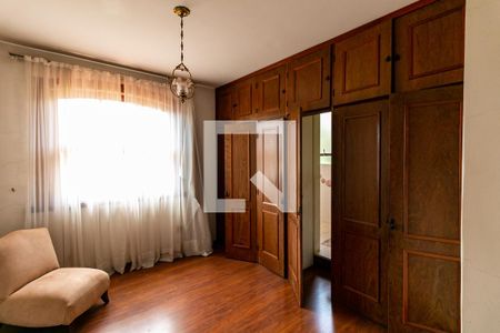 Casa à venda com 450m², 4 quartos e 4 vagasQuarto