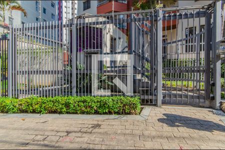 Apartamento à venda com 92m², 2 quartos e 1 vaga Apartamento à venda com 92m², 2 quartos e 1 vagaEntrada