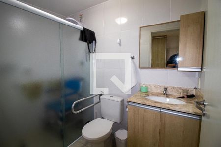 Casa à venda com 170m², 4 quartos e 4 vagas Casa à venda com 170m², 4 quartos e 4 vagasBanheiro da Suíte 1