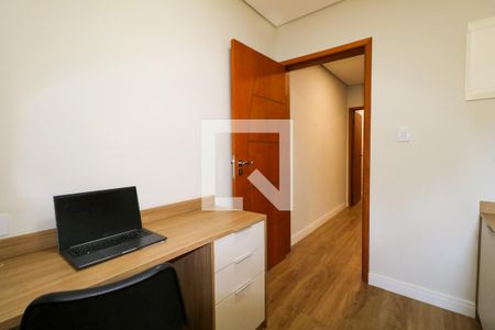 Casa à venda com 400m², 4 quartos e 4 vagasEscritório