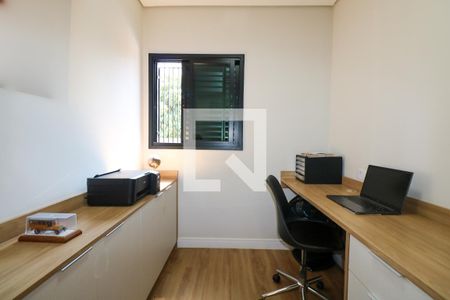 Casa à venda com 400m², 4 quartos e 4 vagasEscritório