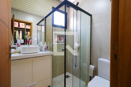 Casa à venda com 400m², 4 quartos e 4 vagasBanheiro da Suíte 1