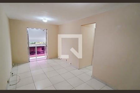 sala de apartamento para alugar com 2 quartos, 49m² em Taquara, Rio de Janeiro