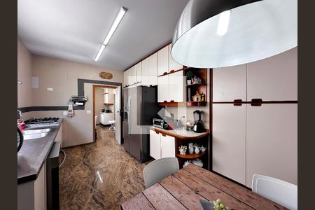 Apartamento à venda com 180m², 3 quartos e 2 vagasCozinha