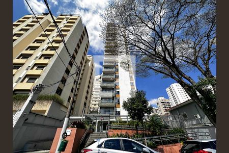 Apartamento à venda com 180m², 3 quartos e 2 vagasFachada
