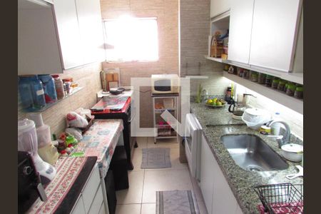 Apartamento à venda com 64m², 2 quartos e 1 vagaCozinha