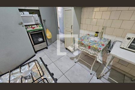 Casa à venda com 80m², 3 quartos e 8 vagas
