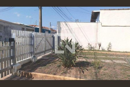 Casa à venda com 80m², 3 quartos e 8 vagas