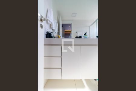 Apartamento à venda com 53m², 2 quartos e 1 vagaSuíte - Banheiro