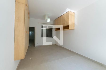 Apartamento à venda com 70m², 1 quarto e sem vaga Apartamento à venda com 70m², 1 quarto e sem vagaQuarto