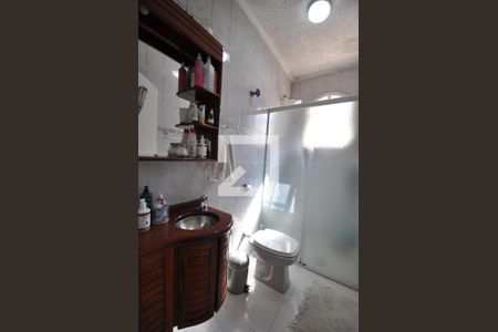 Casa à venda com 240m², 3 quartos e 2 vagasBanheiro da Suíte 2