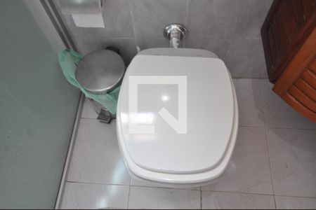 Casa à venda com 240m², 3 quartos e 2 vagasBanheiro da Suíte 1