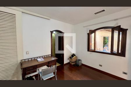 Casa à venda com 592m², 5 quartos e 3 vagas Casa à venda com 592m², 5 quartos e 3 vagasSuíte 2