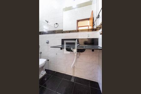 Apartamento à venda com 48m², 2 quartos e 1 vaga Apartamento à venda com 48m², 2 quartos e 1 vagaBanheiro social