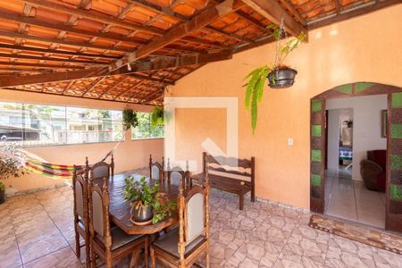 Casa à venda com 330m², 6 quartos e 2 vagasTerraço