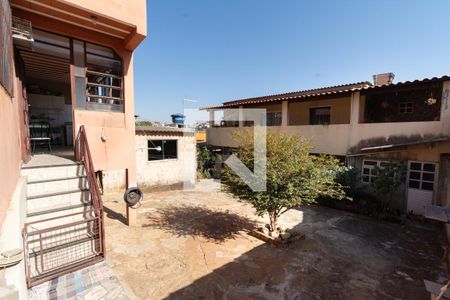 Casa à venda com 330m², 6 quartos e 2 vagasQuintal