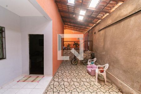 Casa à venda com 330m², 6 quartos e 2 vagasEntrada