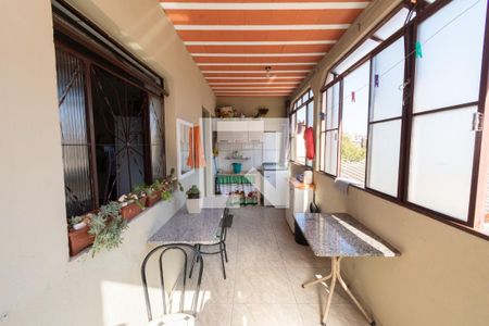 Casa à venda com 330m², 6 quartos e 2 vagasÁrea de Serviço