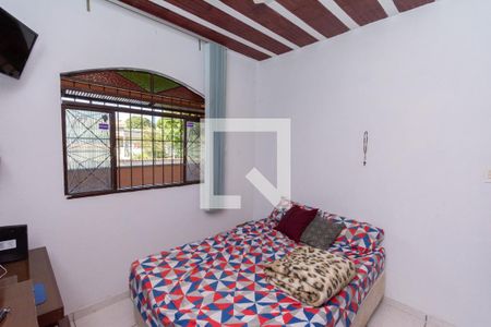 Casa à venda com 330m², 6 quartos e 2 vagasQuarto 2
