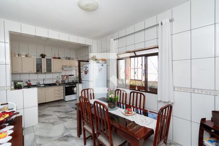 Casa à venda com 330m², 6 quartos e 2 vagasSala de Jantar