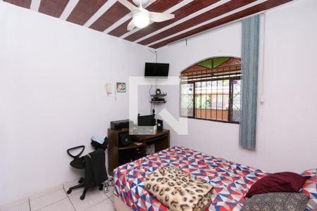 Casa à venda com 330m², 6 quartos e 2 vagasQuarto 2