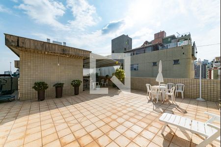 Apartamento à venda com 247m², 3 quartos e 2 vagasÁrea comum