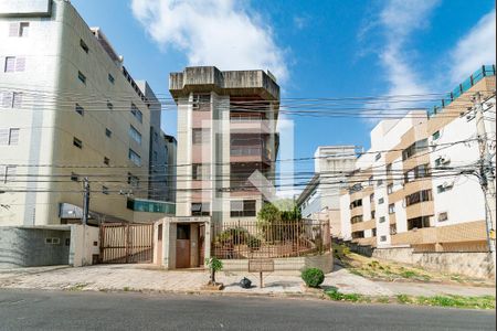 Apartamento à venda com 247m², 3 quartos e 2 vagasFachada