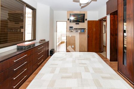 Apartamento à venda com 247m², 3 quartos e 2 vagasSuíte