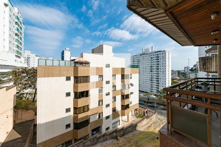 Apartamento à venda com 247m², 3 quartos e 2 vagasVista Quarto 3