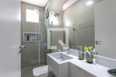 Casa à venda com 110m², 3 quartos e 2 vagasBanheiro