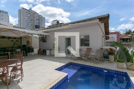 Casa à venda com 110m², 3 quartos e 2 vagasÁrea externa 