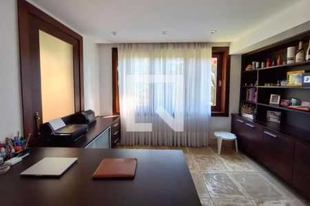 Casa de condomínio à venda com 480m², 6 quartos e 4 vagas Casa de condomínio à venda com 480m², 6 quartos e 4 vagasQuarto 2