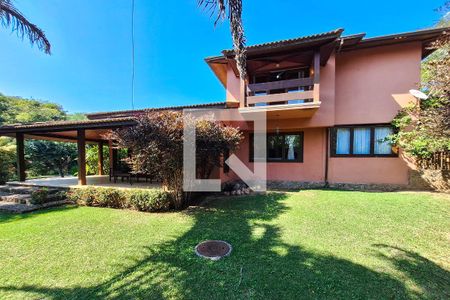 Casa de condomínio à venda com 480m², 6 quartos e 4 vagas Casa de condomínio à venda com 480m², 6 quartos e 4 vagasFachada