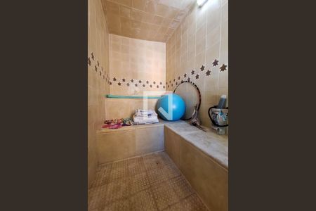Casa de condomínio à venda com 480m², 6 quartos e 4 vagas Casa de condomínio à venda com 480m², 6 quartos e 4 vagassauna