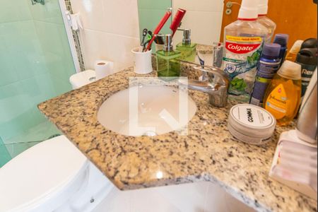 Casa à venda com 129m², 3 quartos e 2 vagas Casa à venda com 129m², 3 quartos e 2 vagasBanheiro Social