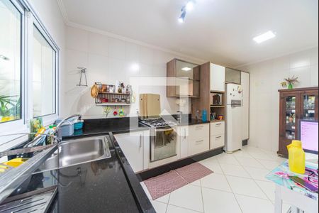 Casa à venda com 129m², 3 quartos e 2 vagas Casa à venda com 129m², 3 quartos e 2 vagasCozinha