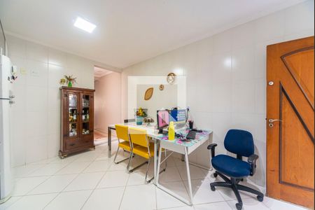 Casa à venda com 129m², 3 quartos e 2 vagas Casa à venda com 129m², 3 quartos e 2 vagasCozinha