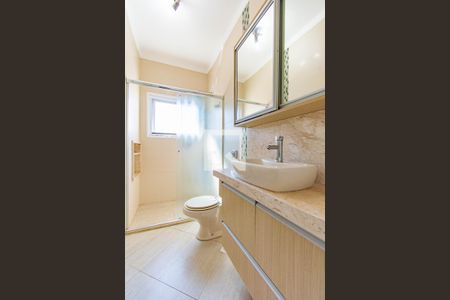 Casa para alugar com 435m², 3 quartos e 4 vagas Casa para alugar com 435m², 3 quartos e 4 vagasBanheiro - Quarto 3