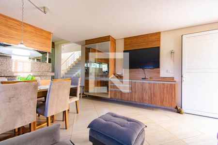 Casa para alugar com 435m², 3 quartos e 4 vagas Casa para alugar com 435m², 3 quartos e 4 vagasCopa