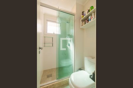 Apartamento à venda com 225m², 3 quartos e 3 vagas Apartamento à venda com 225m², 3 quartos e 3 vagasSuíte compartilhado