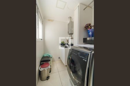 Apartamento à venda com 225m², 3 quartos e 3 vagas Apartamento à venda com 225m², 3 quartos e 3 vagasÁrea de Serviço