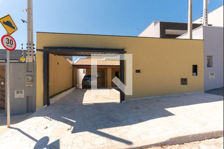 Casa à venda com 120m², 2 quartos e 4 vagasFachada