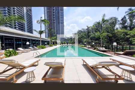 Apartamento à venda com 142m², 2 quartos e 2 vagas Apartamento à venda com 142m², 2 quartos e 2 vagasÁrea comum - Piscina