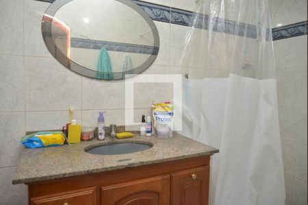 Casa à venda com 150m², 3 quartos e 2 vagasBanheiro da Suíte 2