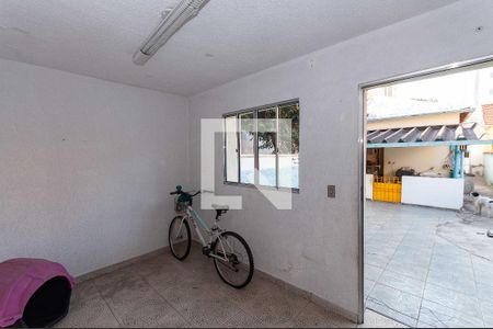 Casa à venda com 160m², 3 quartos e 1 vaga Casa à venda com 160m², 3 quartos e 1 vagaQuarto de Serviço