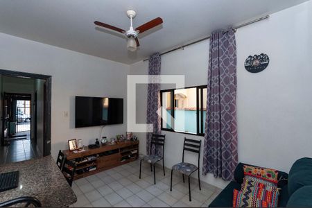 Casa à venda com 160m², 3 quartos e 1 vaga Casa à venda com 160m², 3 quartos e 1 vagaSala